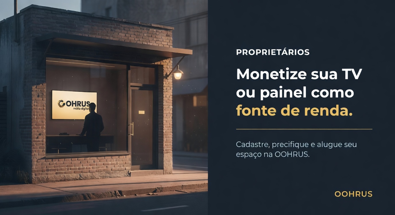Proprietario de comercio local apontando para TV corporativa, estetica dourada acolhedora