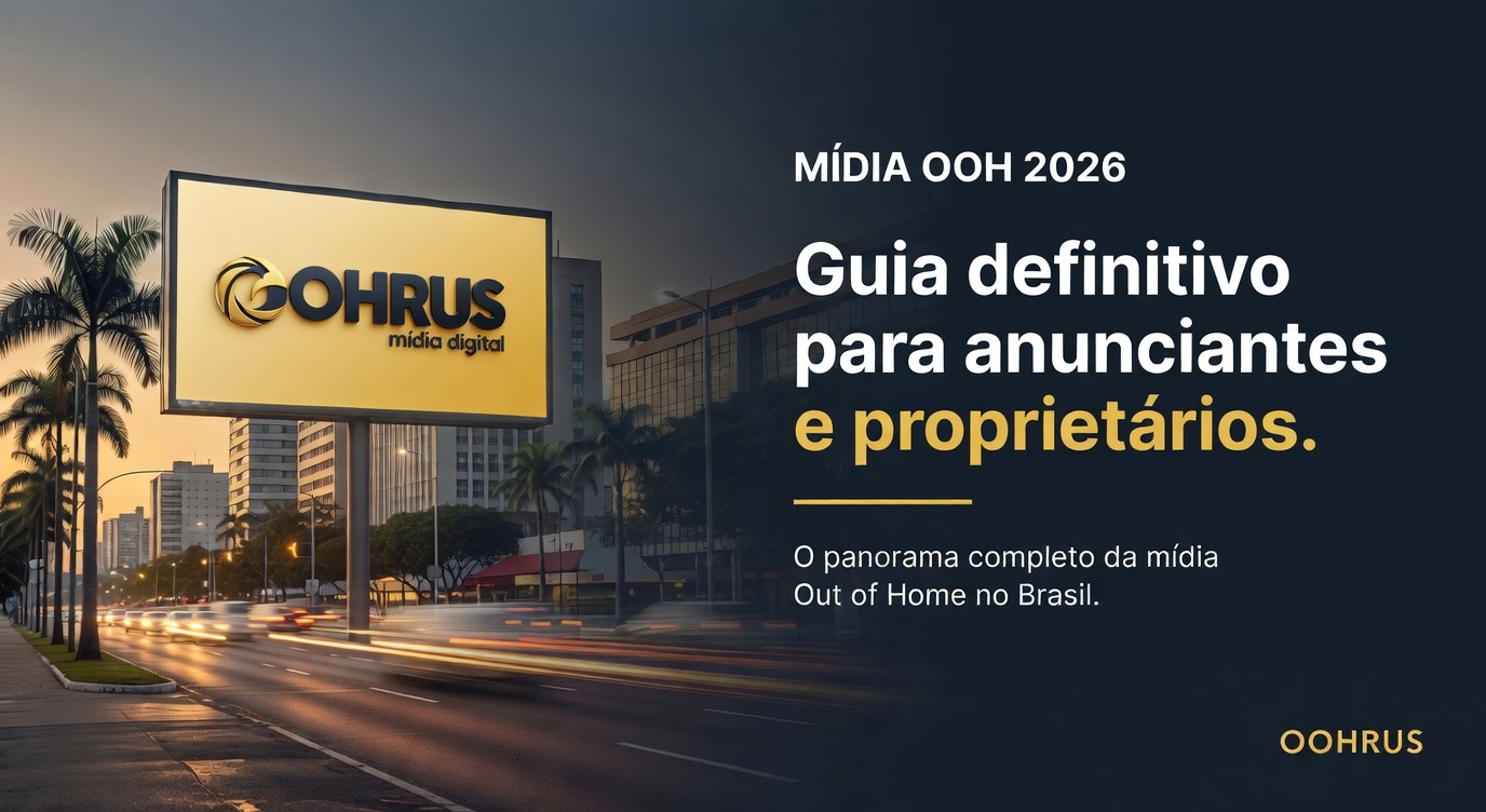 Painel de LED em avenida movimentada ao entardecer, com luz dourada refletindo no asfalto